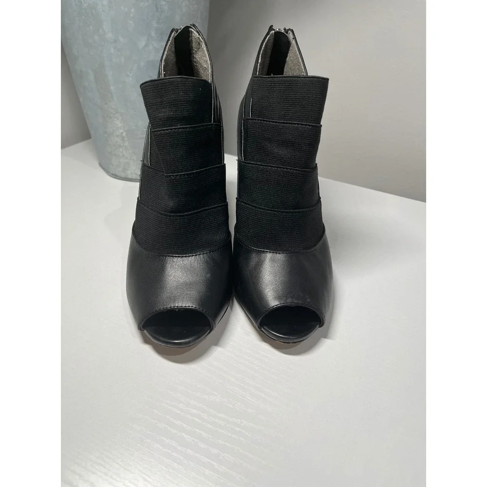Adrienne Vittadini Black Leather Peep Toe Stiletto Booties‎ Heels Size 6M